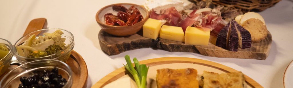 Albanians can hardly survive without meat but the local cuisine is packed with vegetarian and vegan options as well. 
